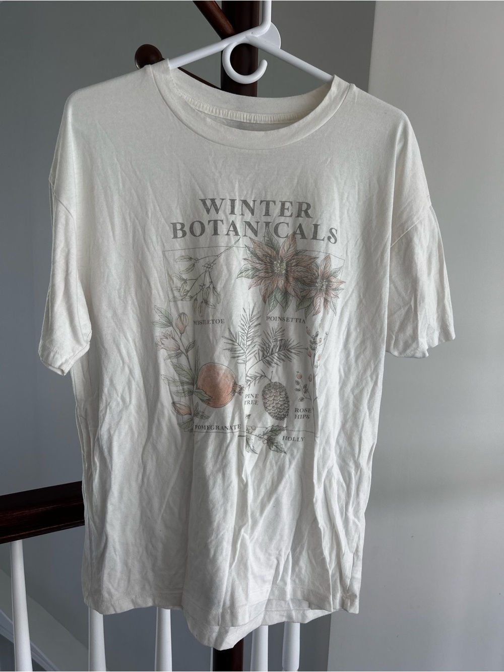 American Eagle Outfitters White Winter Botanicals Graphic Tee